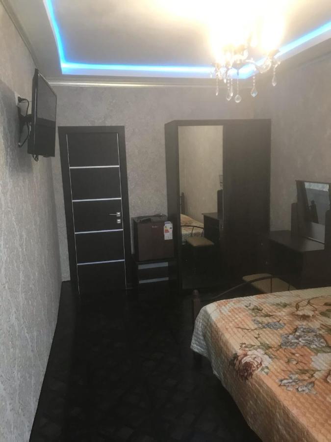 Nina Mini Hotel Gagra Exterior photo