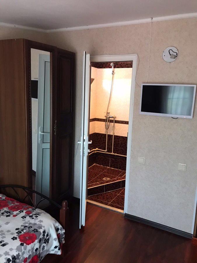 Nina Mini Hotel Gagra Exterior photo